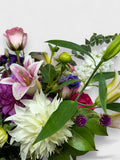 Blooming Elegance Vase – A Delightful Mix of Seasonal Flowers