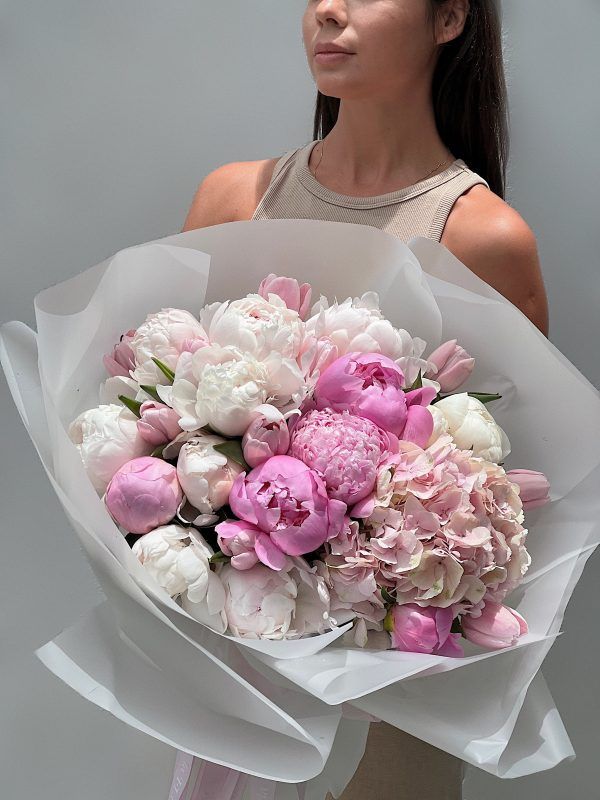 Designer's Choice - Soft Pink Tone (Vase or Bouquet) - NYC Bouquet Delivery